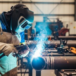 CALDEIREIRO DE FABRICAÇÃO E MONTAGEM DE TUBULAÇÕES INDUSTRIAIS